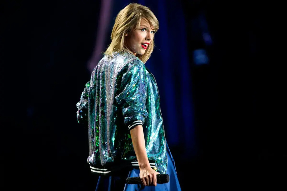 Taylor Swift’s Rerecording Of ‘1989’ Album Spurs Sales Boost For Original Version