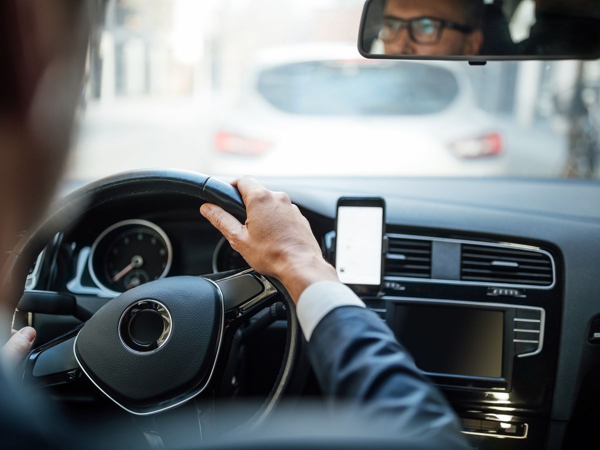 The Best Driving Apps To Make Your Commute More Fun