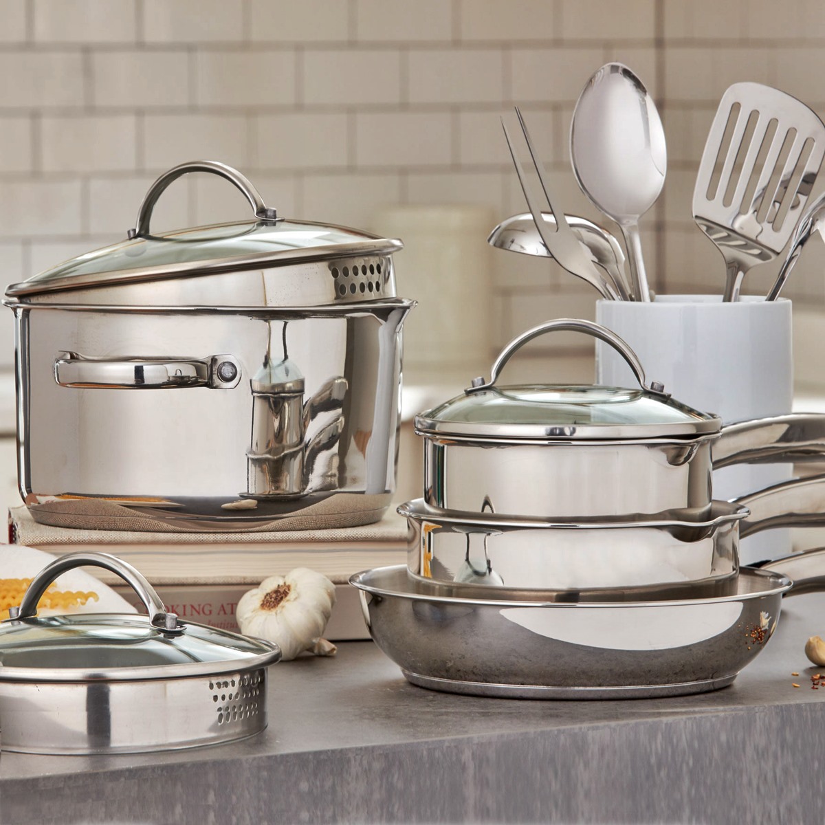 what-cookware-is-safe-for-metal-utensils-choosing-durability-and-resistance-in-the-kitchen