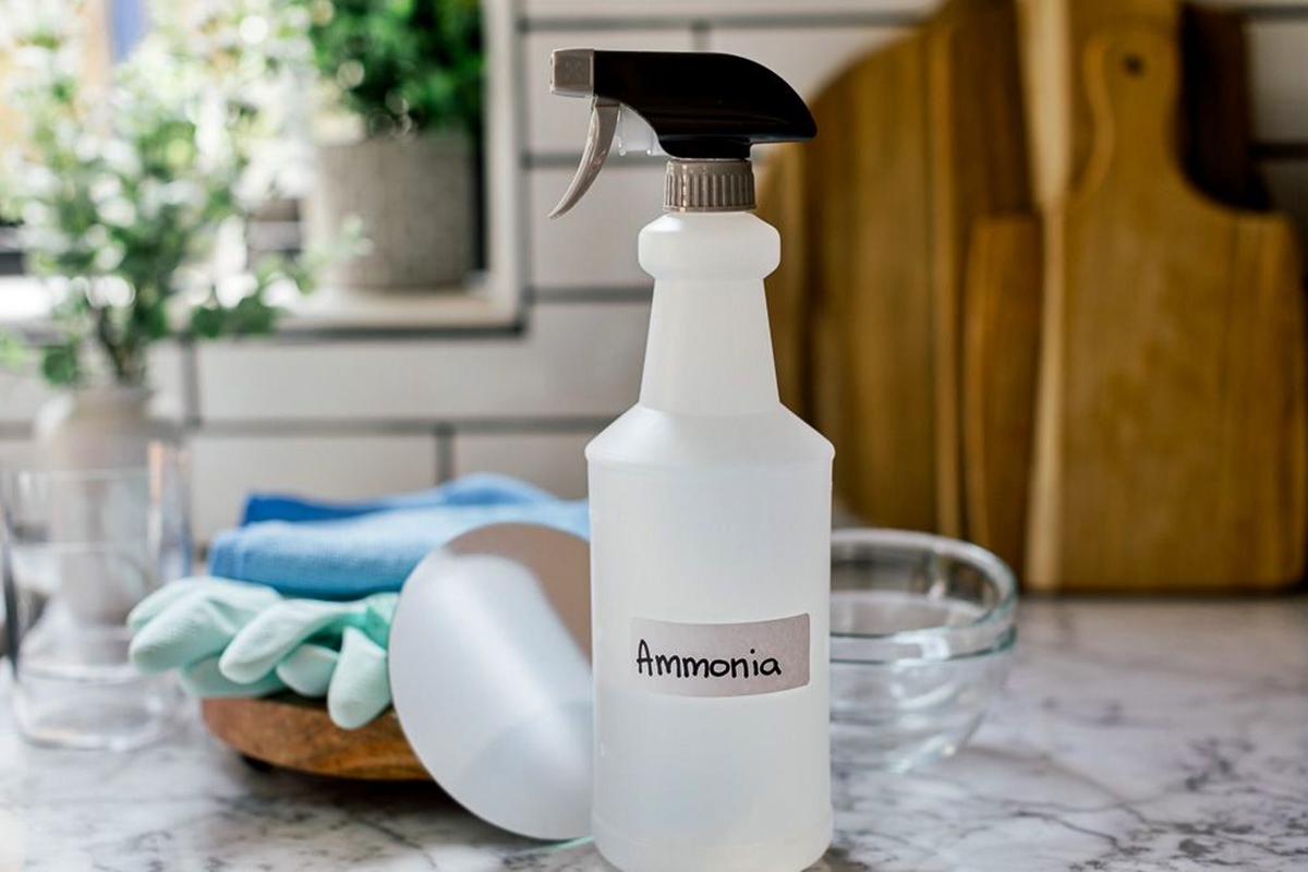 What Is Ammonia Good For Cleaning