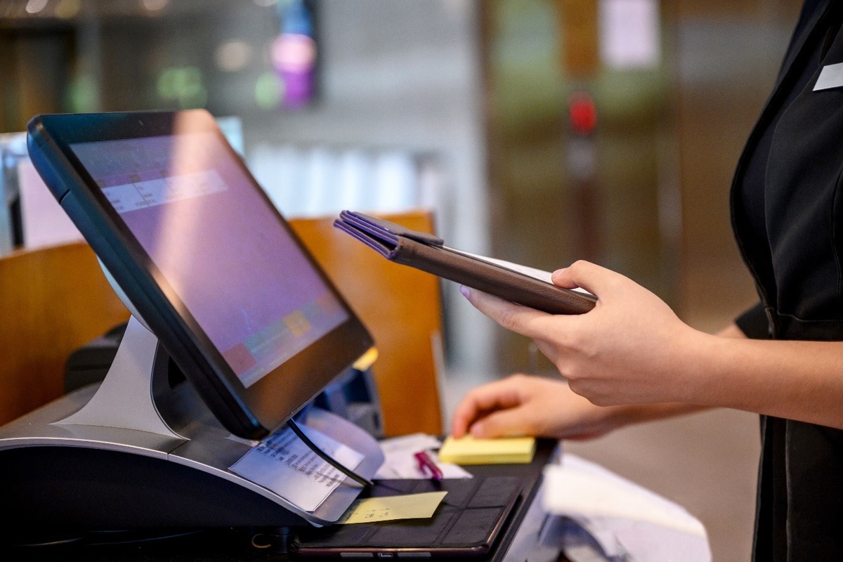 What Is An Electronic Point Of Sale System?