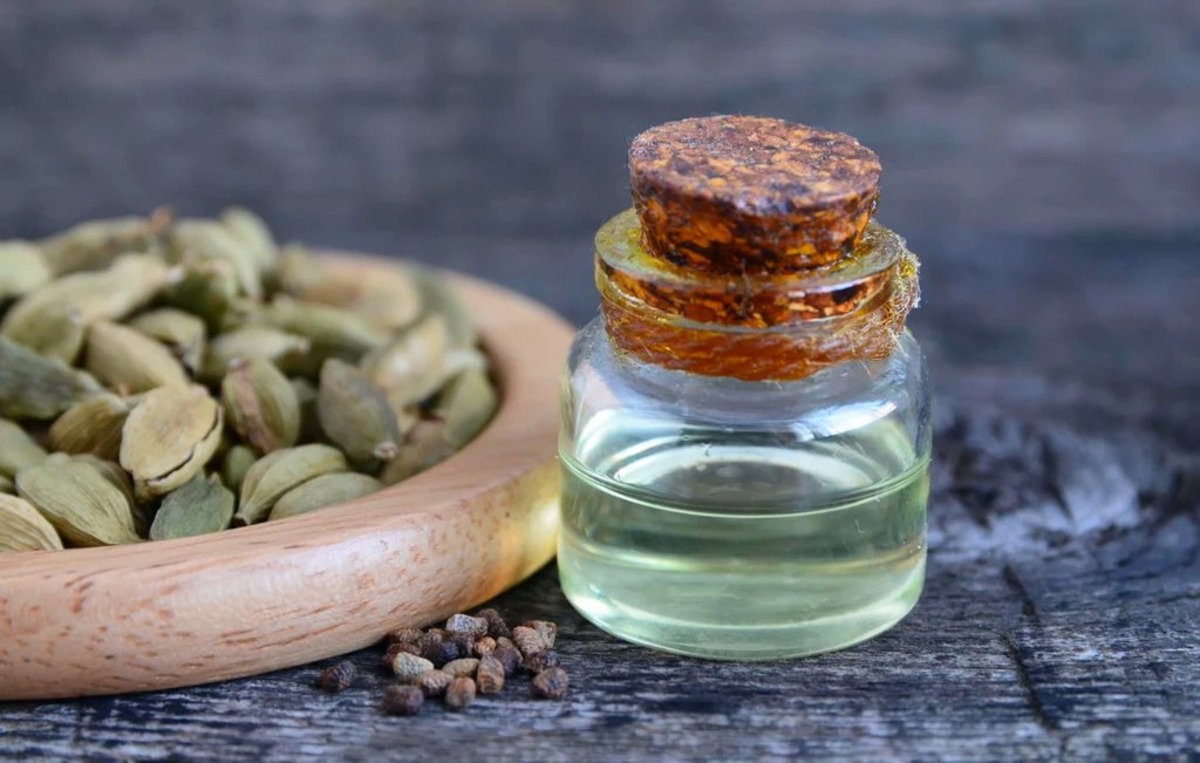 What Is Cardamom Essential Oil Good For