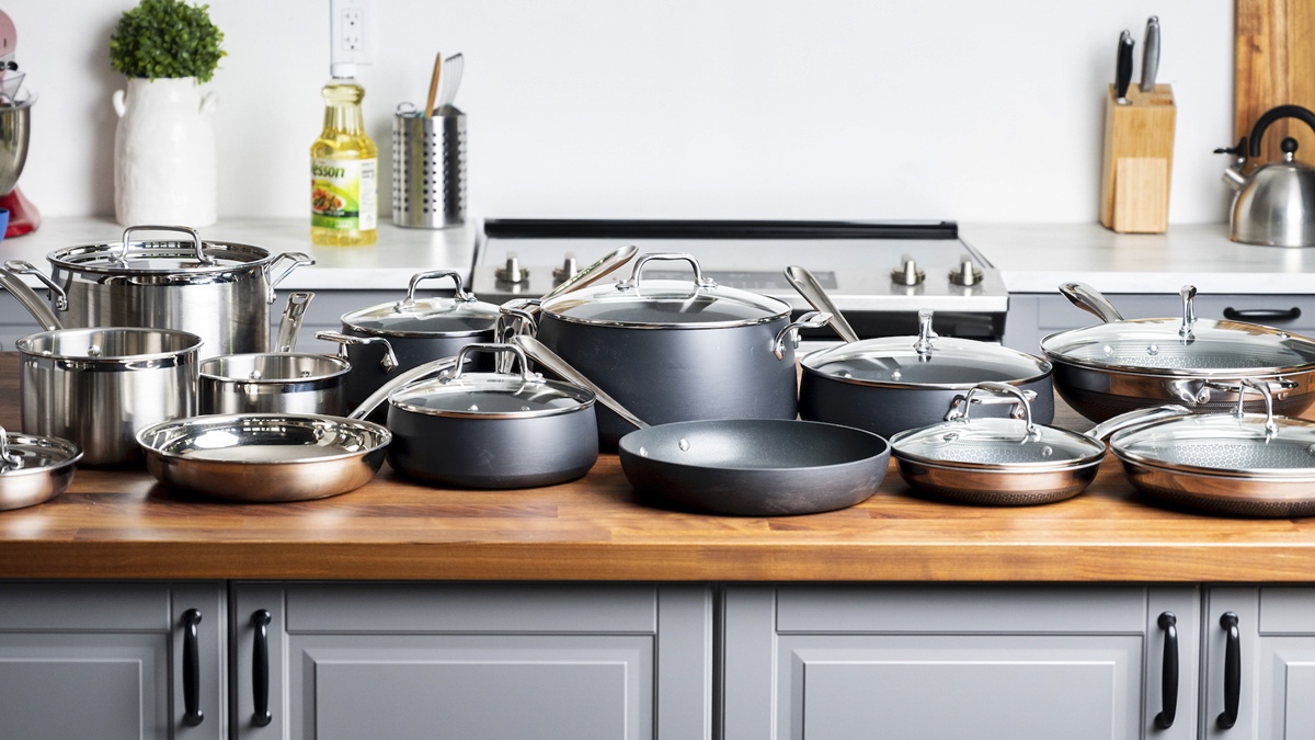 What Is The Best Cookware Set To Buy? Experts Weigh In!