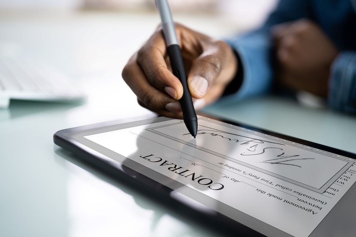 What Is The Difference Between Digital And Electronic Signature