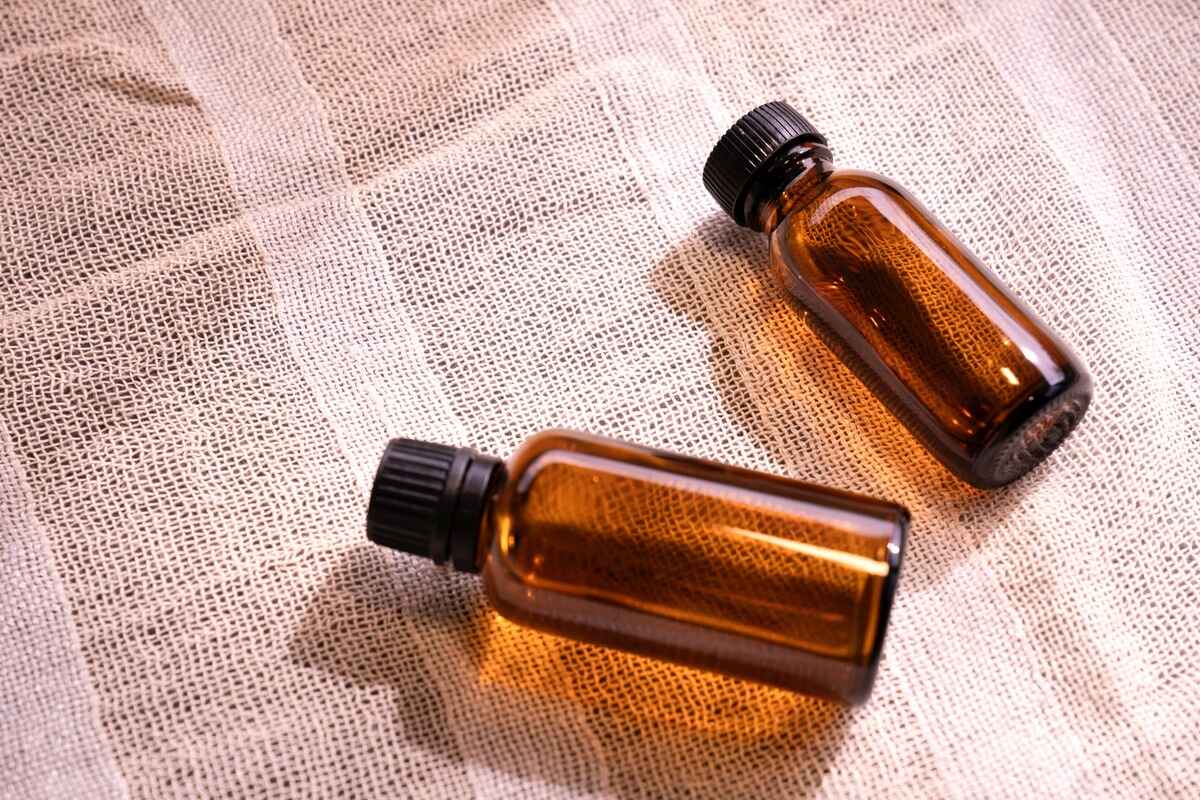 What Is The Difference Between Fragrance Oil And Essential Oil