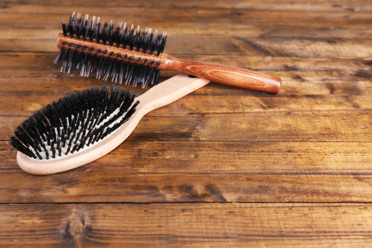 what-is-the-first-step-in-cleaning-combs-and-brushes