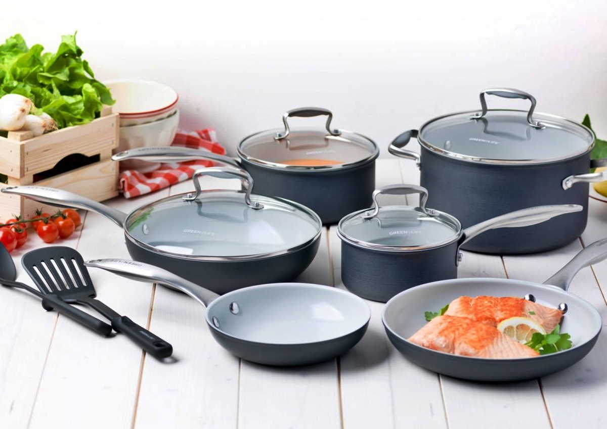 What Is The Most Healthy Cookware To Use? Optimize Your Kitchen For Wellness!