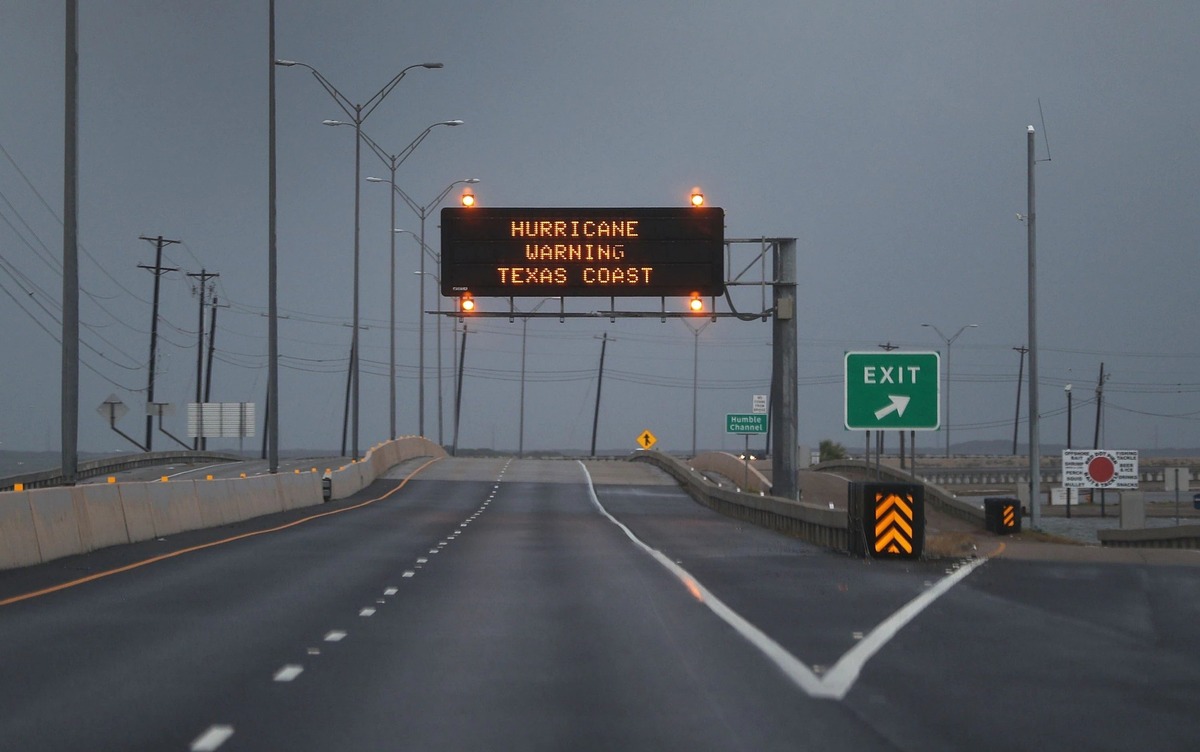 what-is-the-purpose-of-electronic-traffic-information-signs