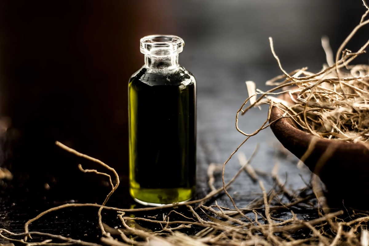 What Is Vetiver Essential Oil Good For