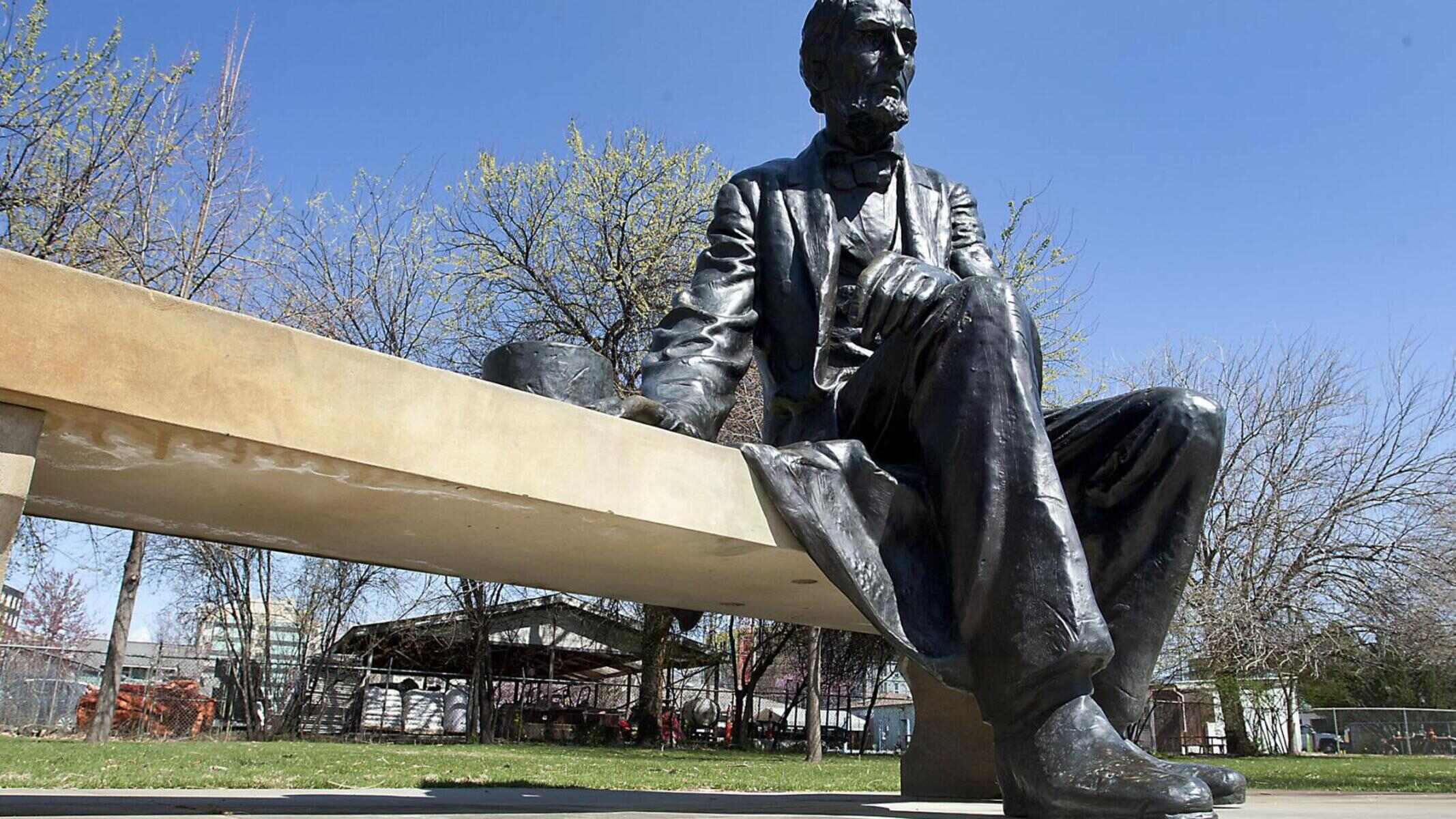 what-kind-of-sculpture-is-abraham-lincoln-in-julia-davis-park-boise-idaho