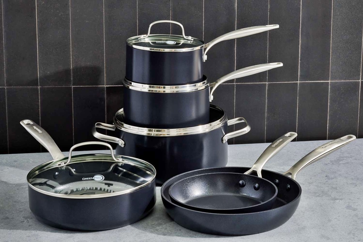 What Non-Stick Cookware Is Safe To Use? The Insider Guide For Worry-Free Cooking!