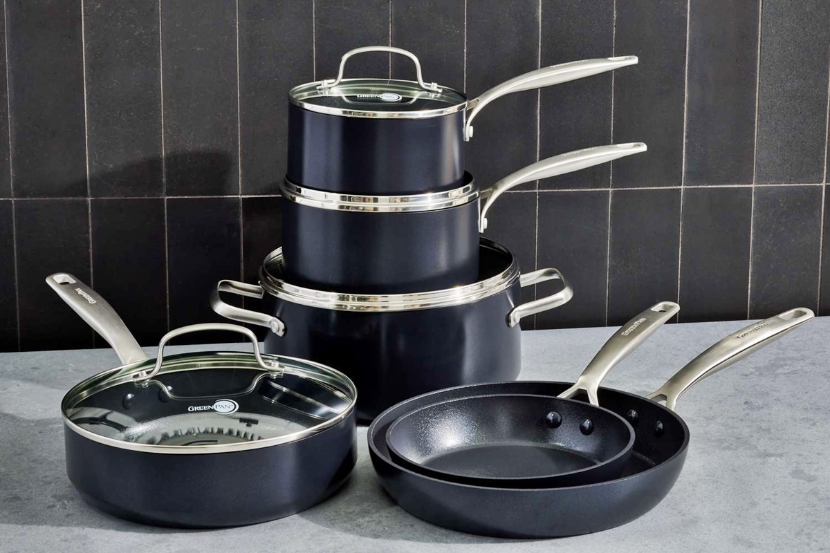 https://citizenside.com/wp-content/uploads/2023/10/what-non-stick-cookware-is-safe-to-use-the-insider-guide-for-worry-free-cooking-1696443610.jpg