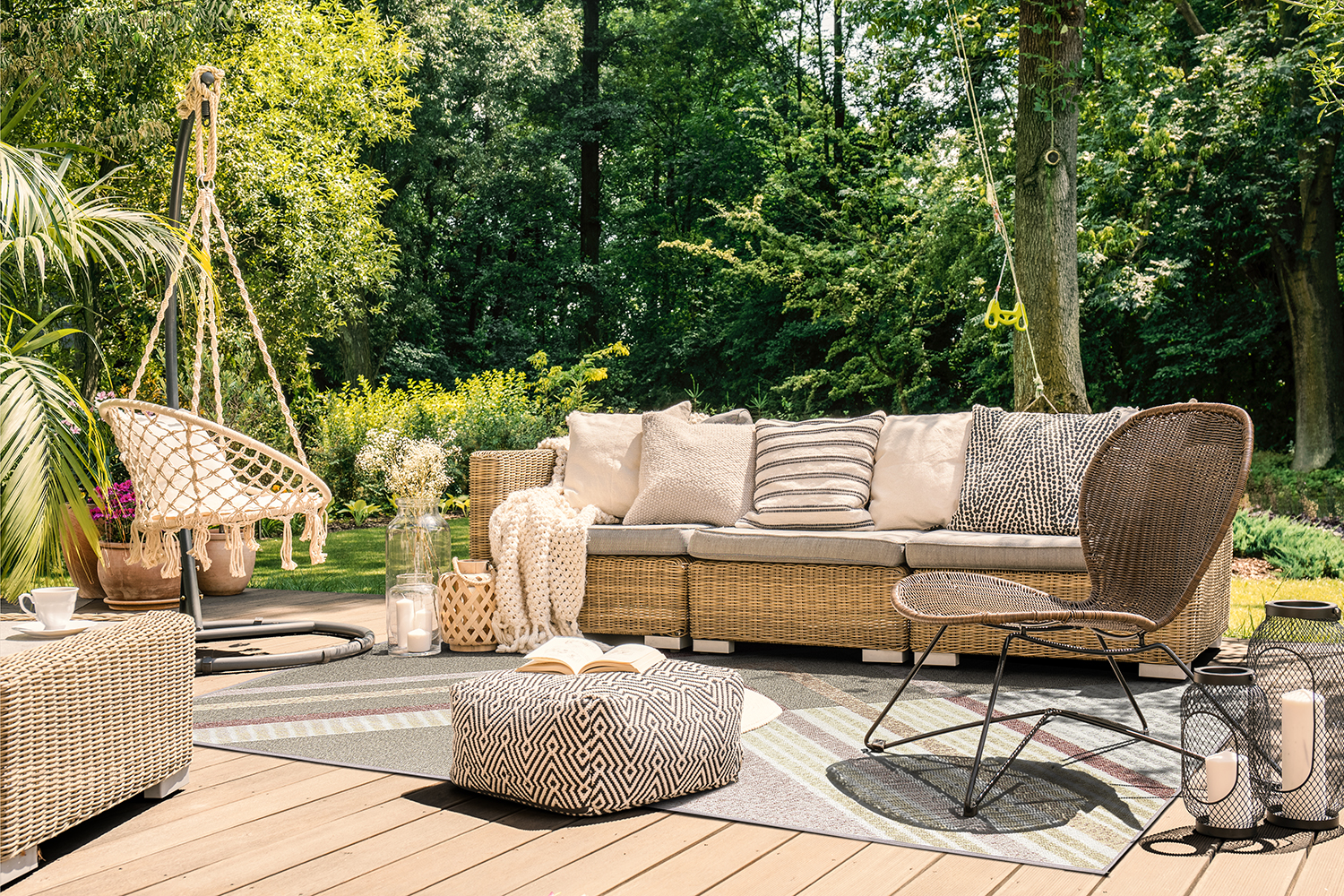 what-to-put-under-outdoor-rug