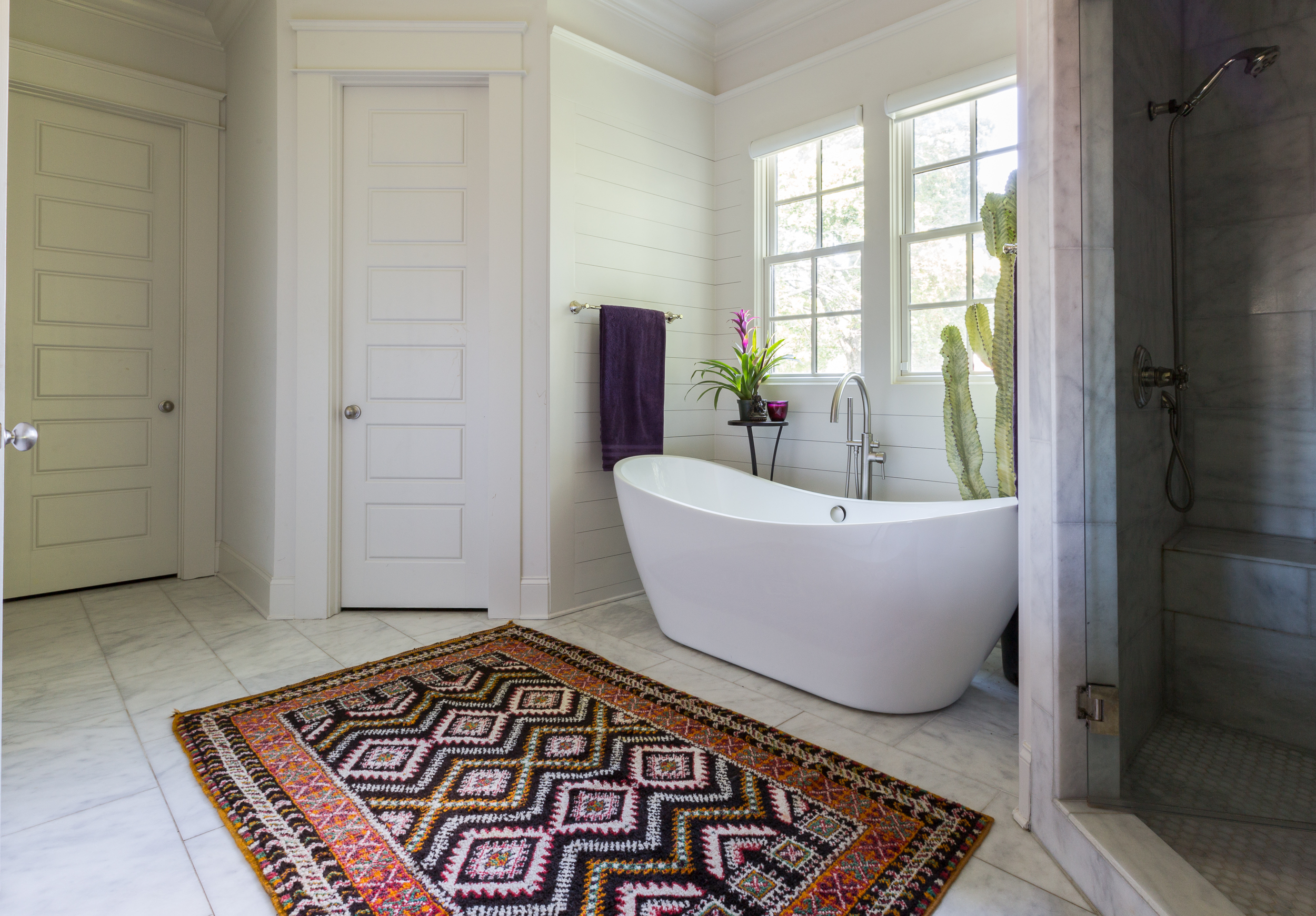 What Type Of Rug Is Best For Bathroom