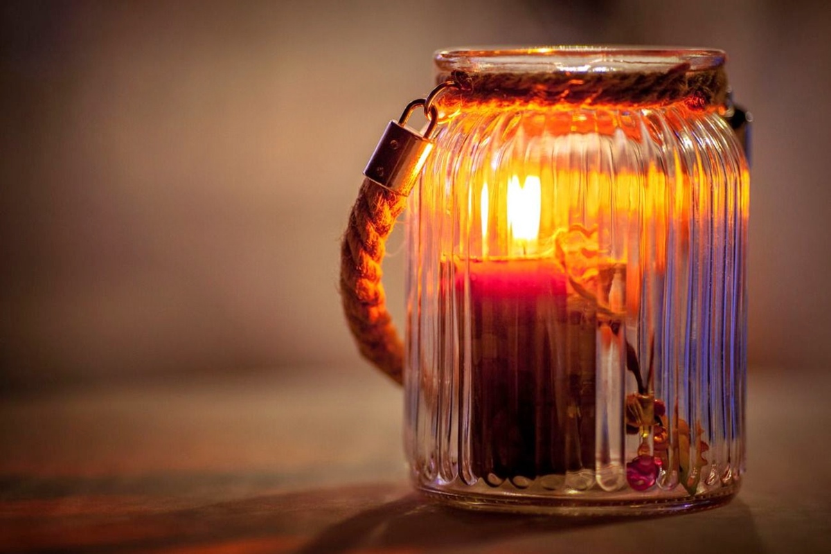 When Do You Light Yahrzeit Candle