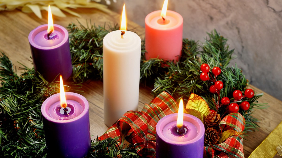 Which Advent Candle Is Lit First