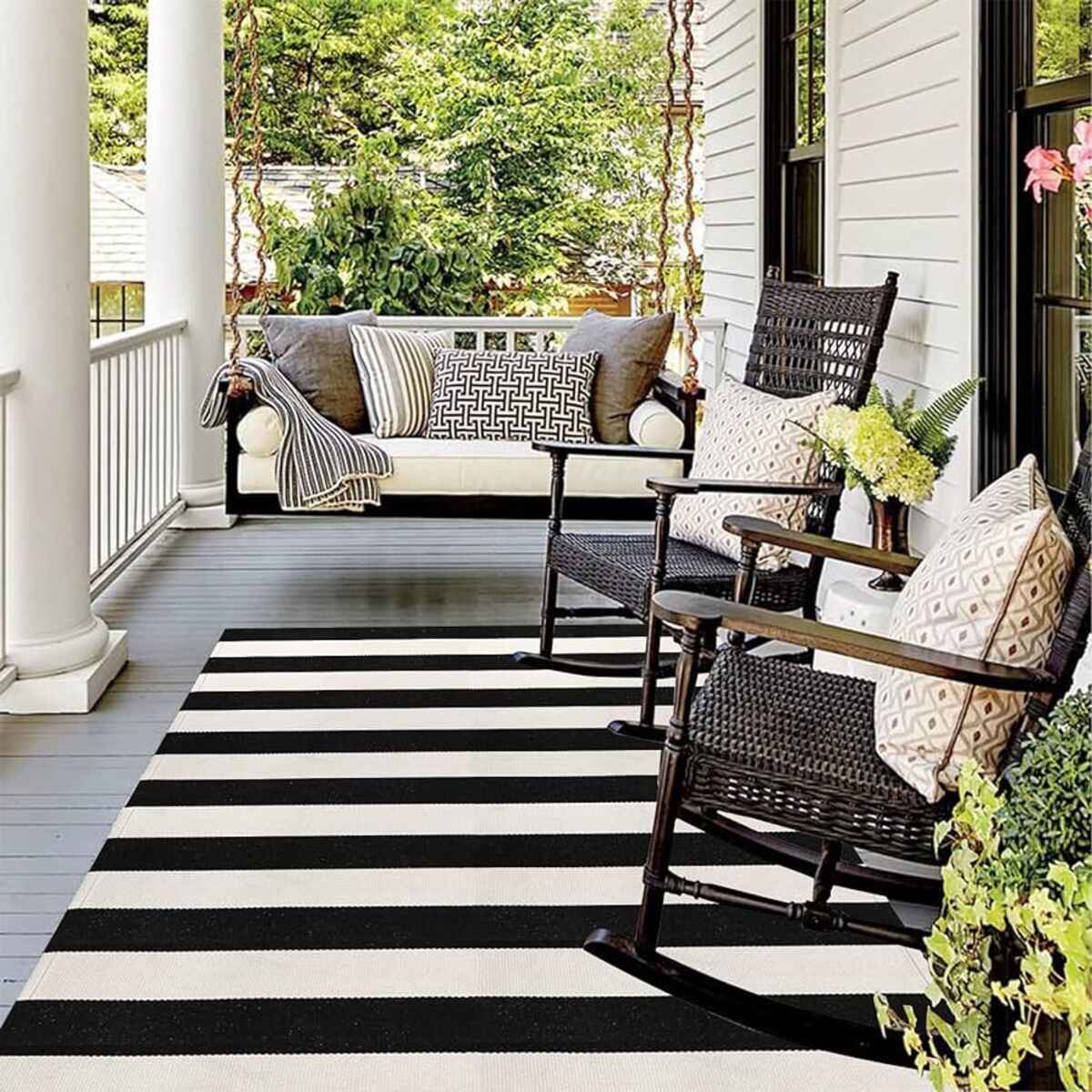 14-best-black-and-white-outdoor-rug-for-2023