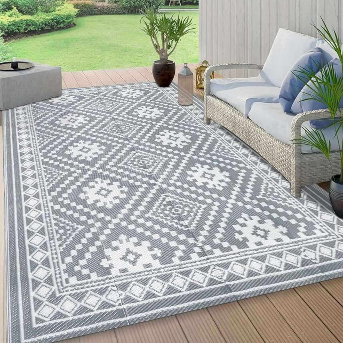 15 Unbelievable Patio Rug for 2023