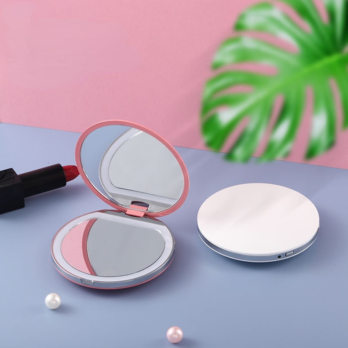 8 Amazing Travel Magnifying Mirror for 2024