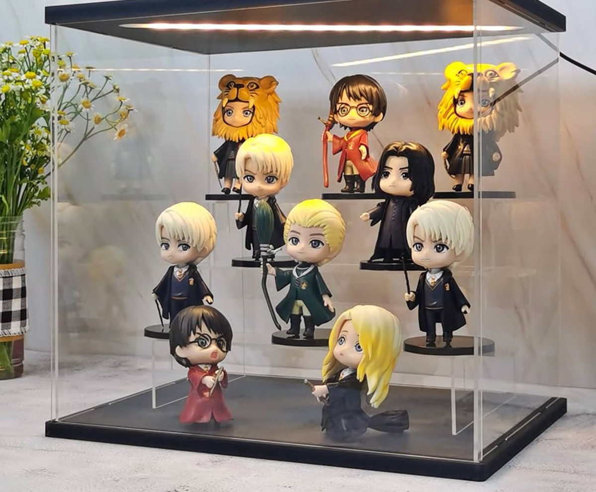 8-unbelievable-figurine-display-cases-for-2023