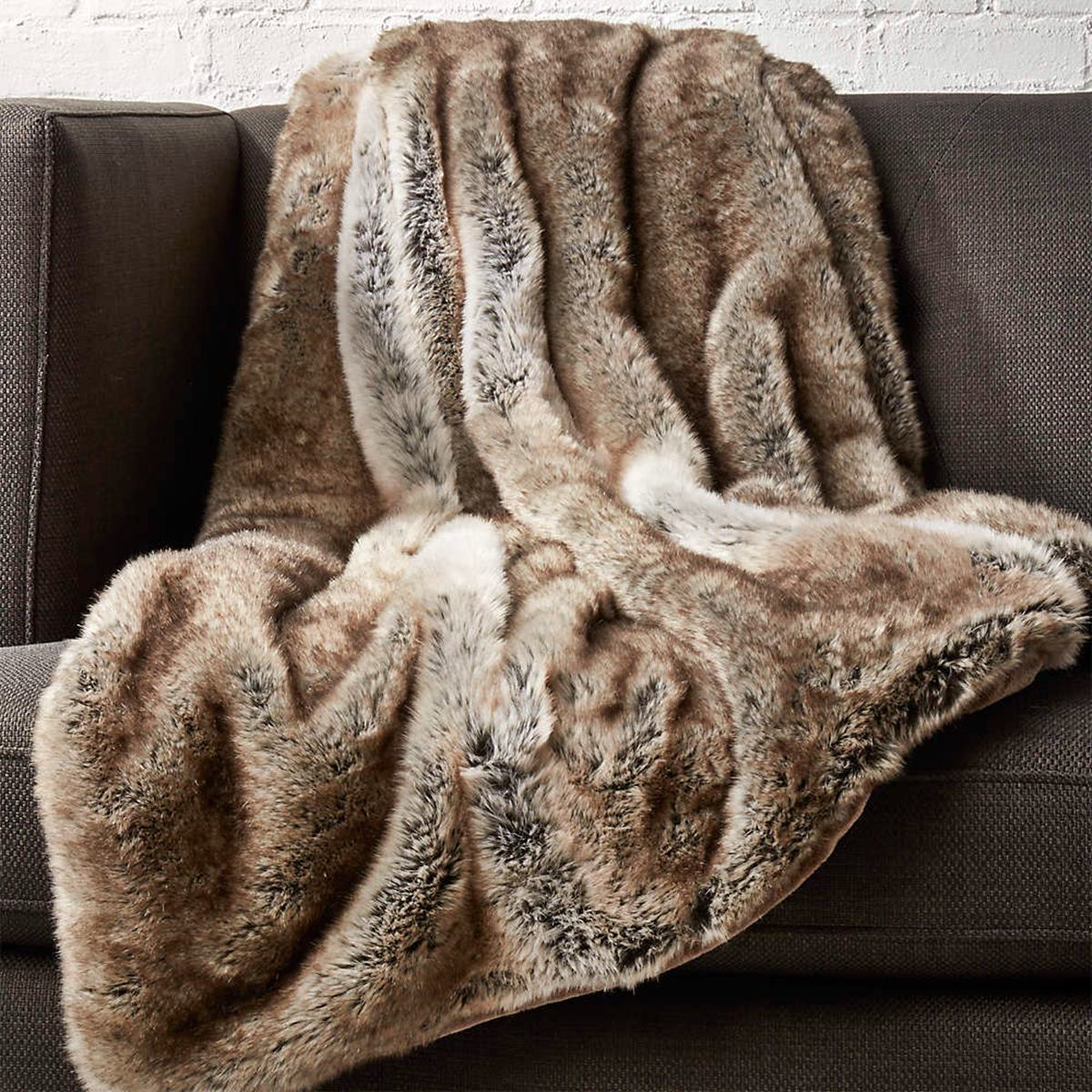 9 Unbelievable Faux Fur Throw Blanket for 2023