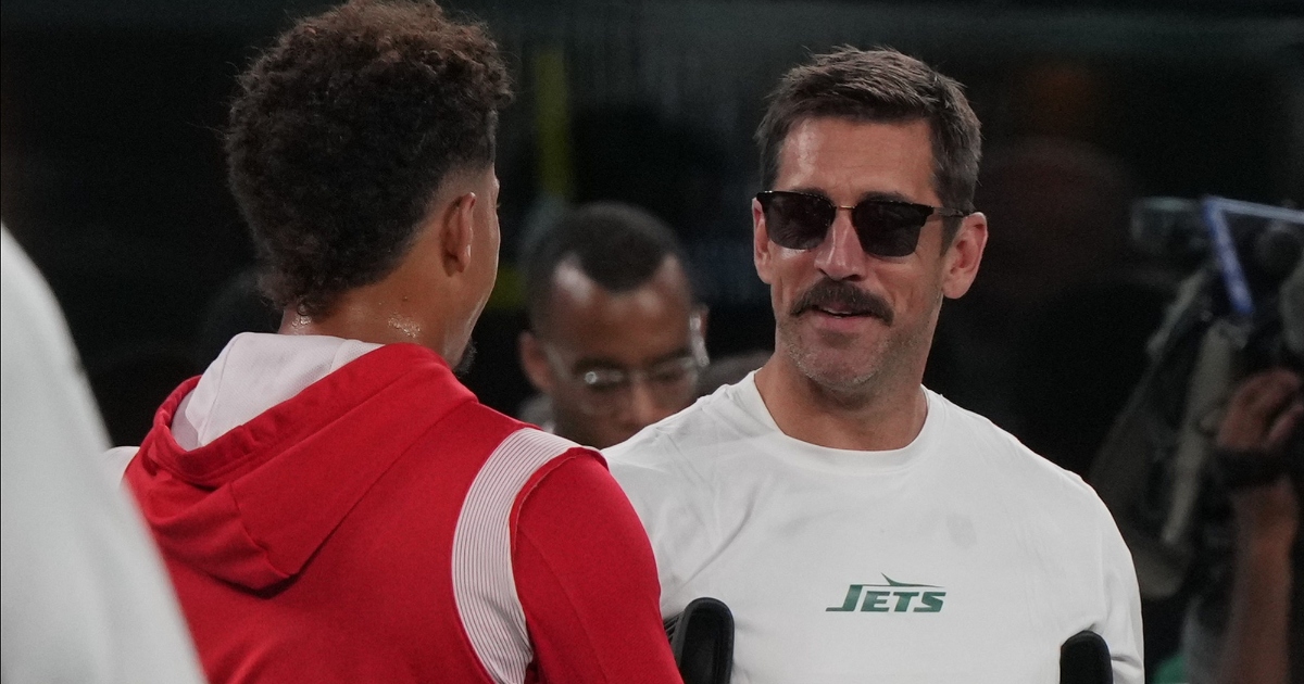 Aaron Rodgers Makes Remarkable Recovery, Seen Walking Without Limp Or Crutches Months After Tearing Achilles