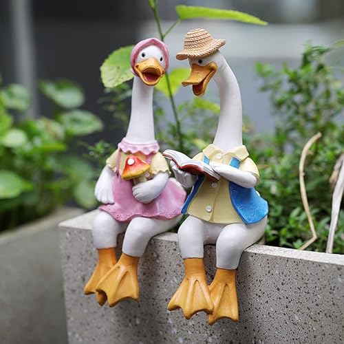 Adorable Couple Duck Garden Statues for Outdoor Decor