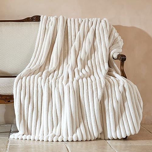 Amélie Home Luxury Faux Fur Throw Blanket