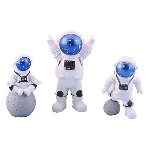 Astronaut Figurines Cake Topper