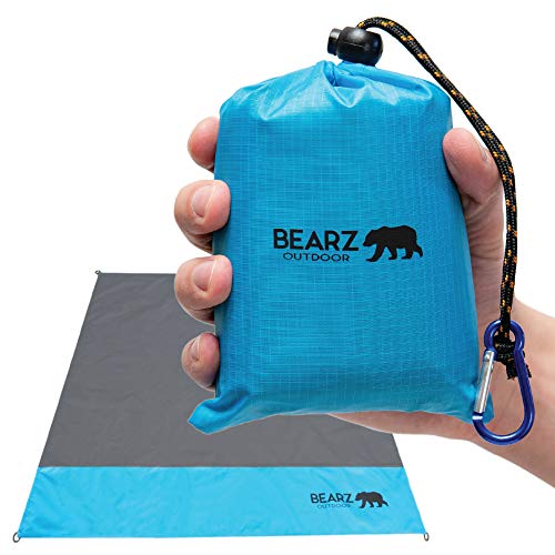 BEARZ Outdoor Pocket Blanket - Waterproof Picnic Blanket