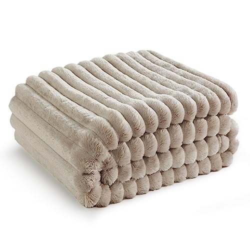 Bedsure Fleece Throw Blanket: Soft, Cozy, and Charming