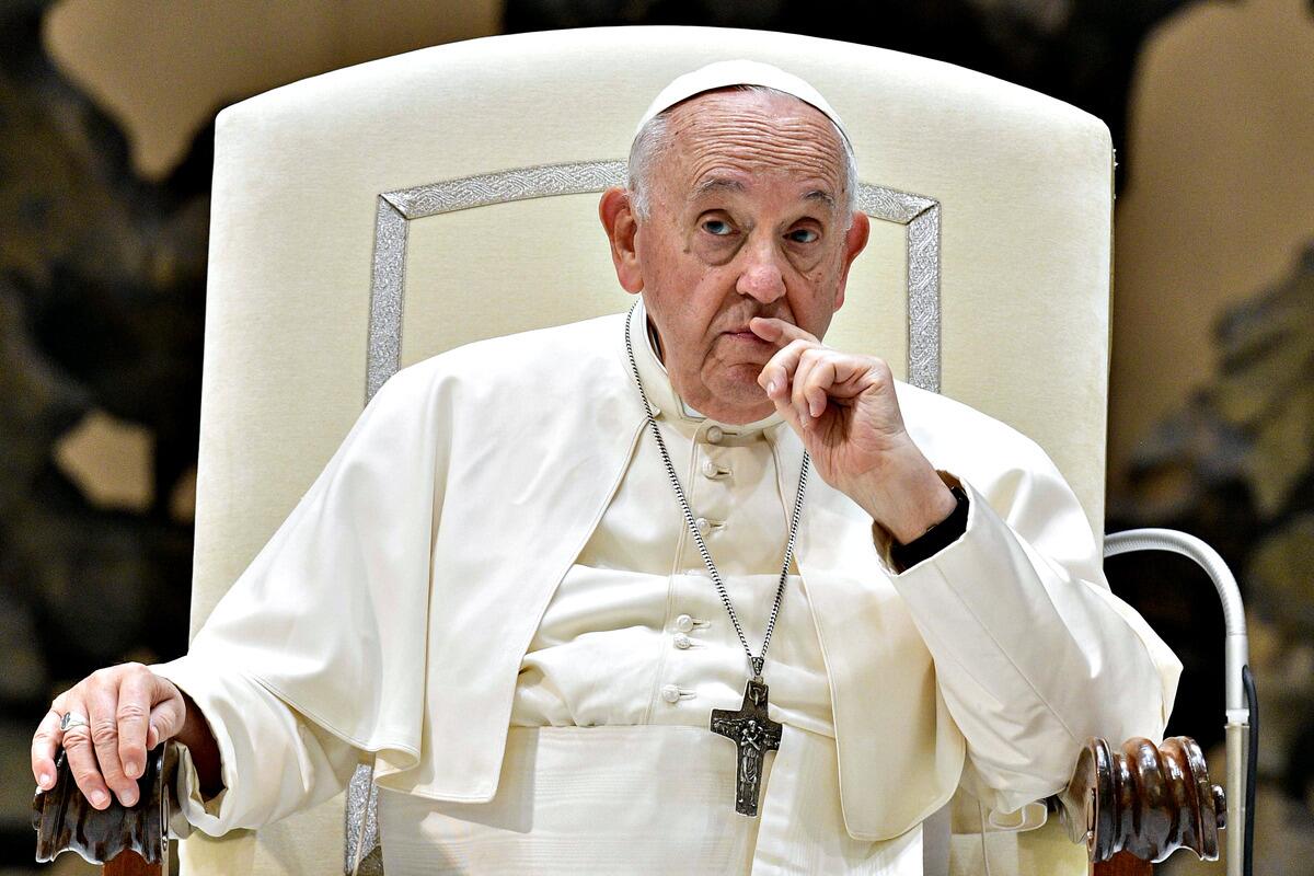 Does Pope Francis Use Email?