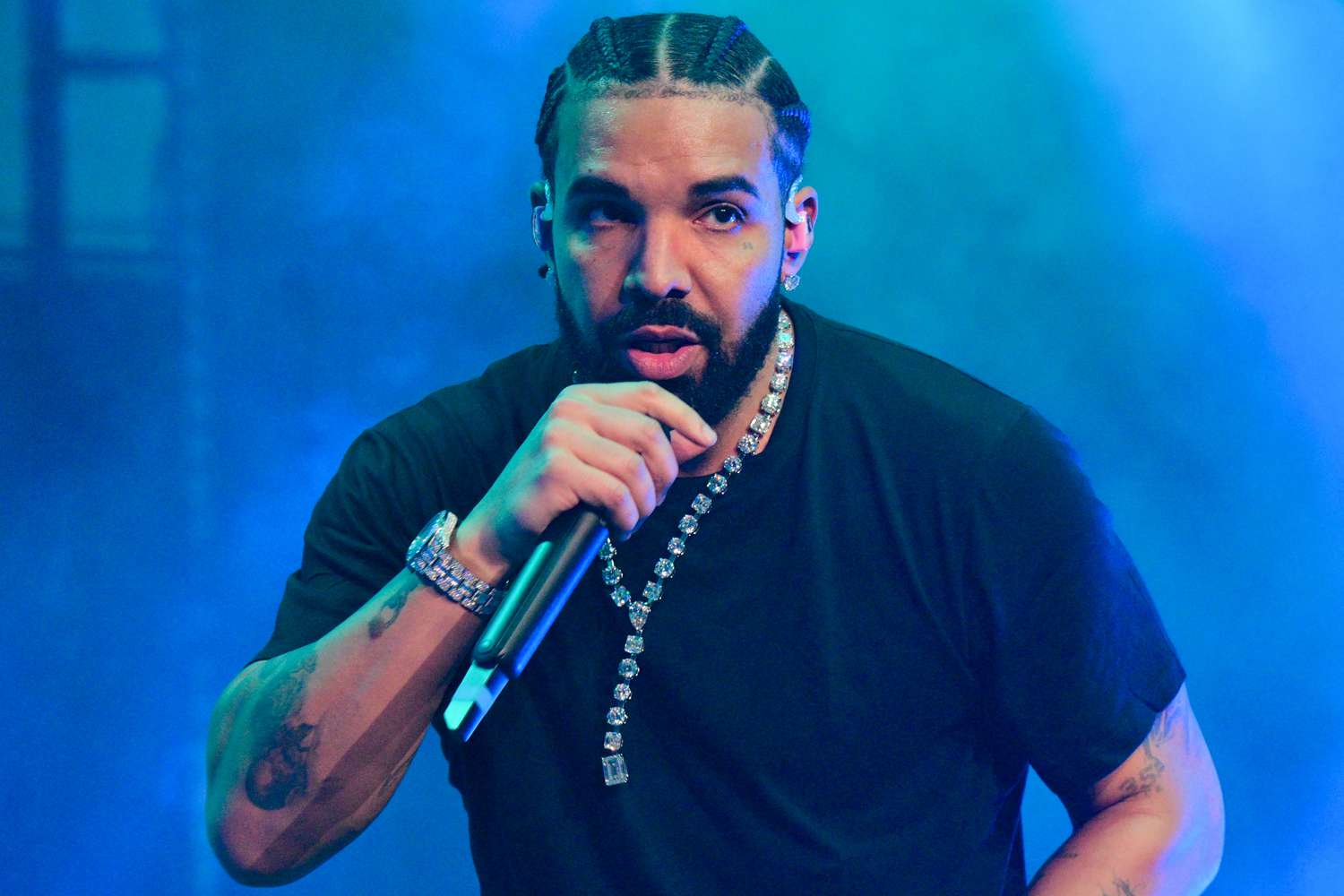 Drake Announces Release Of ‘Scary Hours 3’ At Midnight With Kevin Durant As Co-Producer