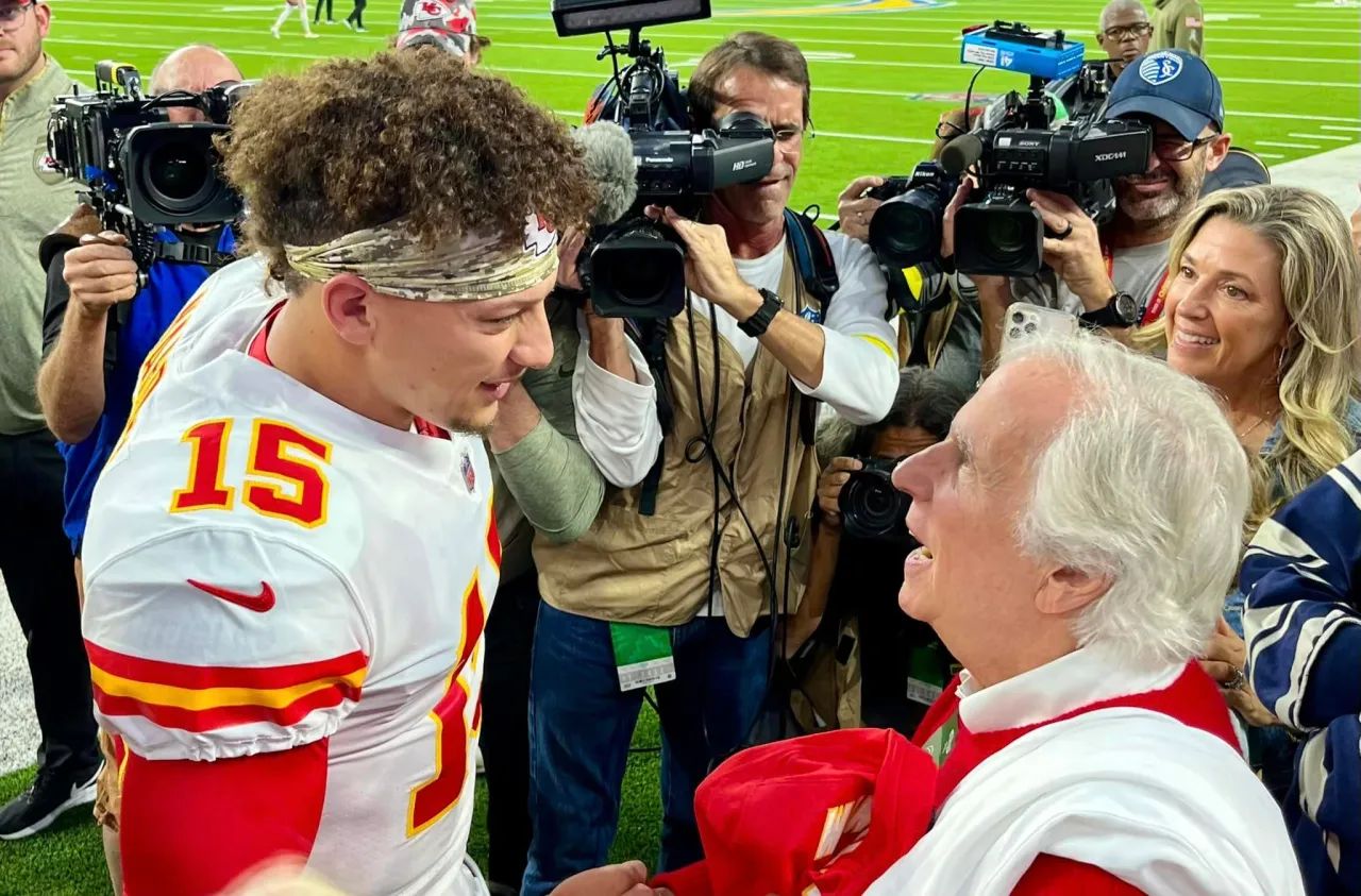Henry Winkler Disappointed As Patrick Mahomes Bails On Dinner Plans