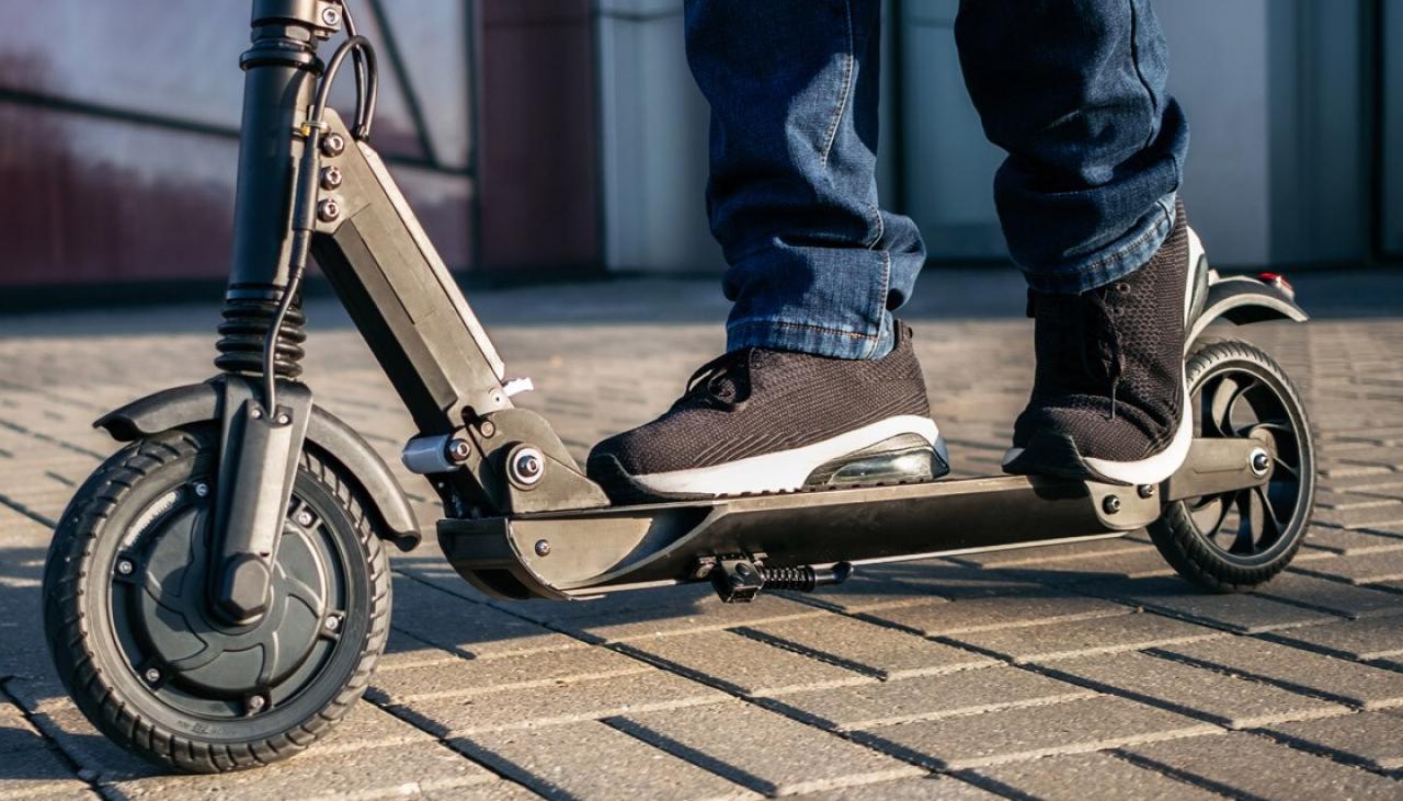 how-fast-does-a-razor-electric-scooter-go