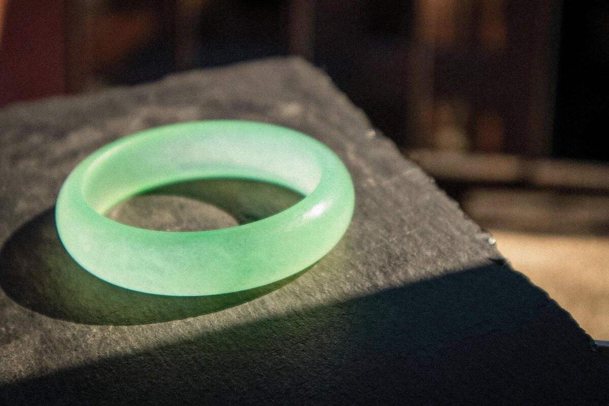 How To Buy A Jade Bangle Bracelet