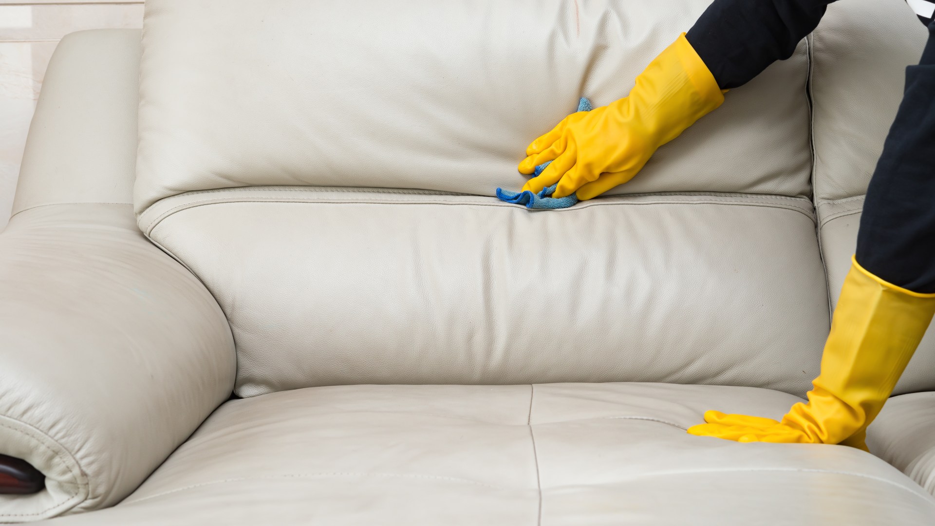 How To Clean Stain From Leather Sofa