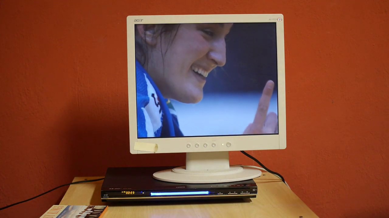 How To Connect A DVD Player To A Desktop Computer