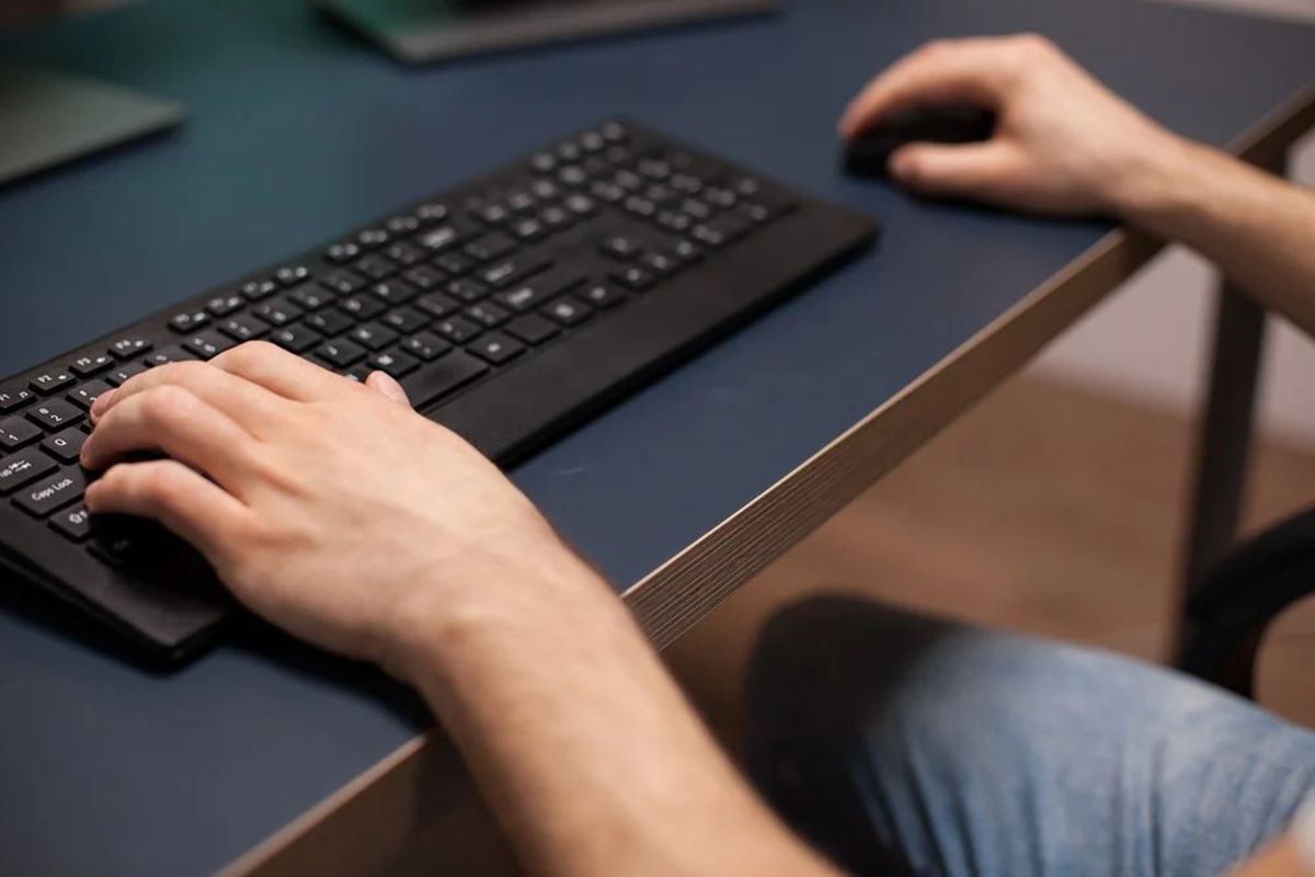 How To Connect A Wireless Keyboard To A Laptop