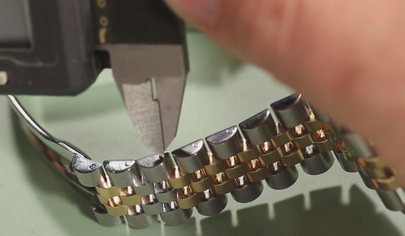 How To Remove A Metal Watch Band