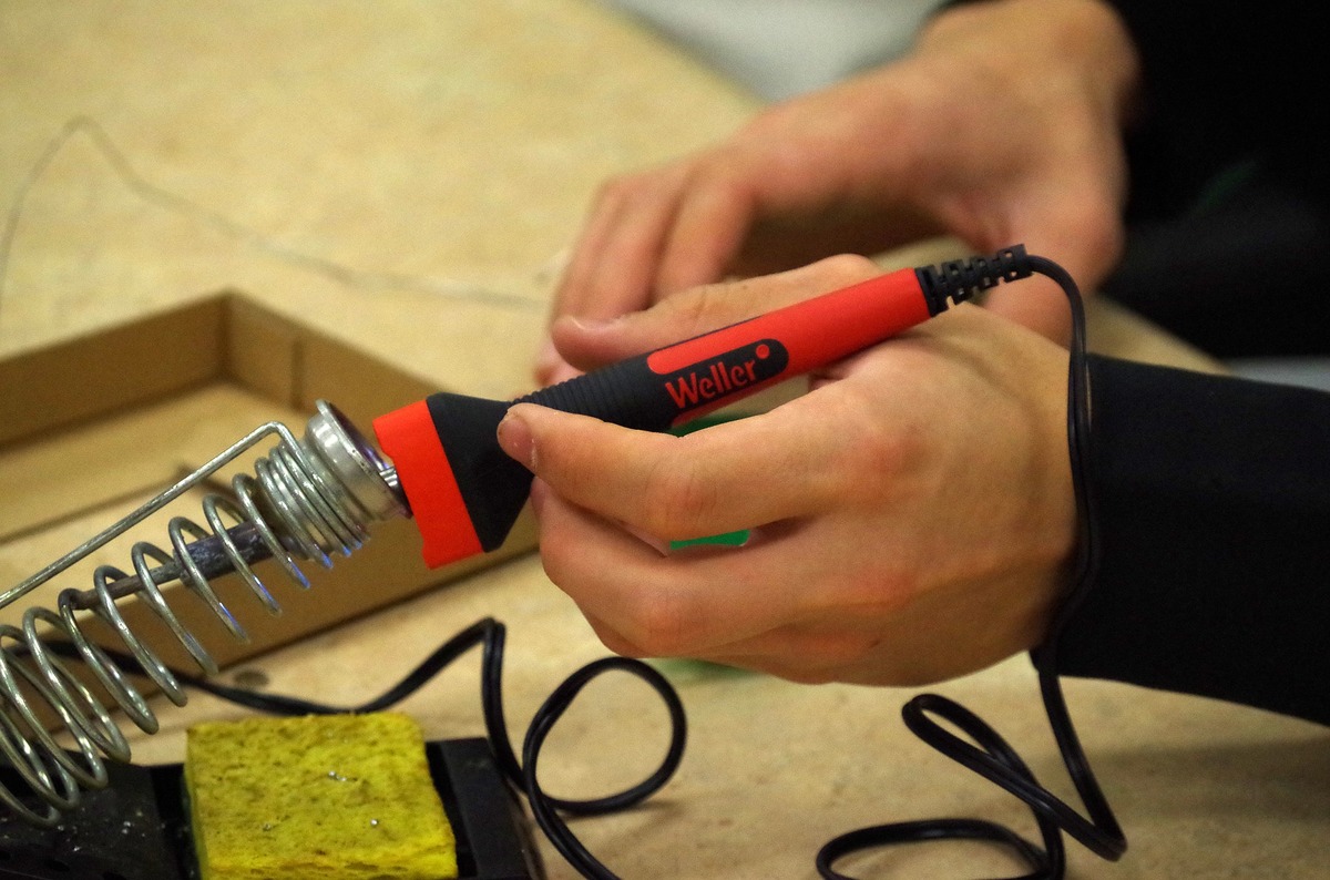 how-to-use-a-soldering-iron-for-electronics