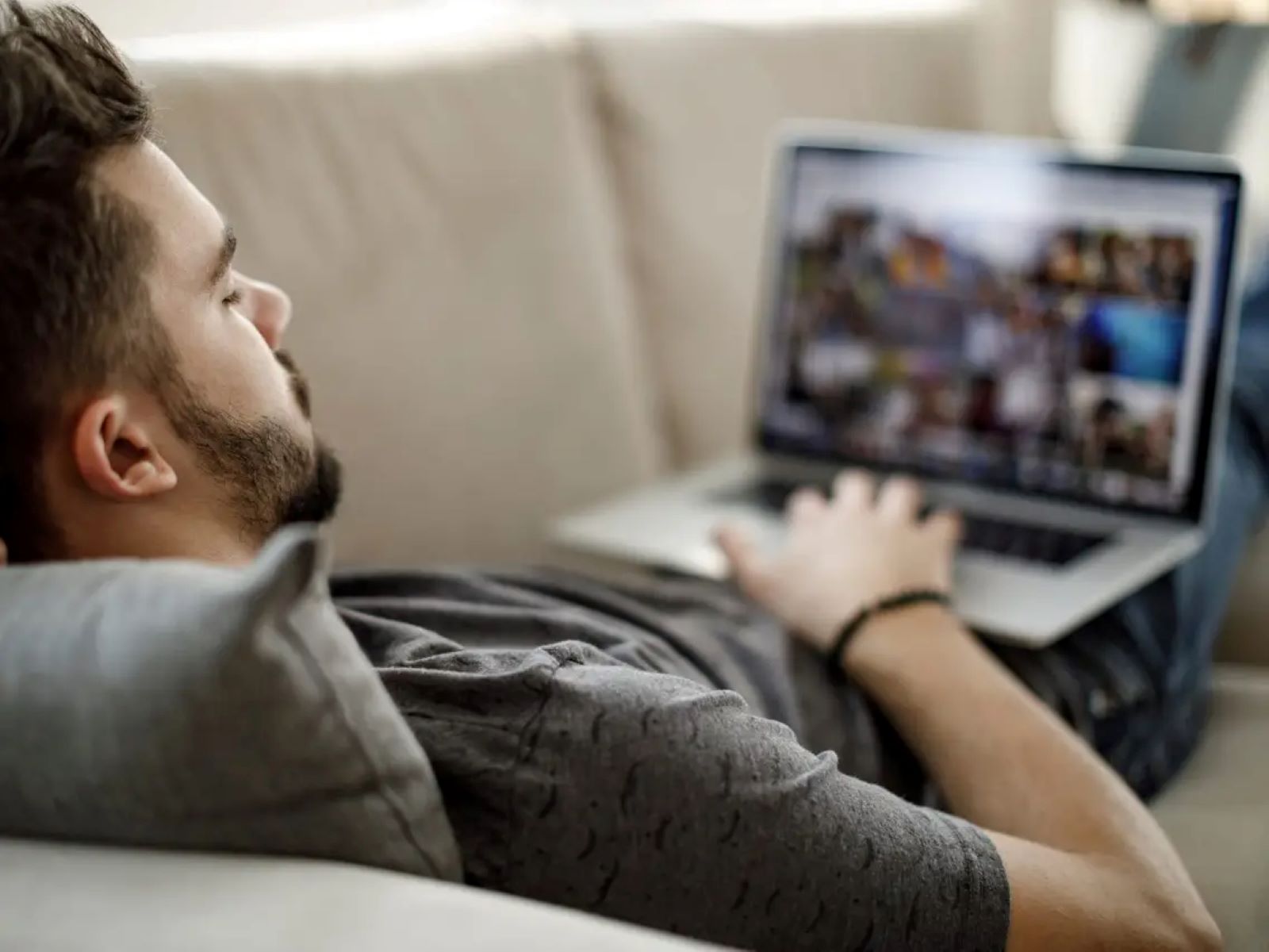 How To Watch A Movie Together Online