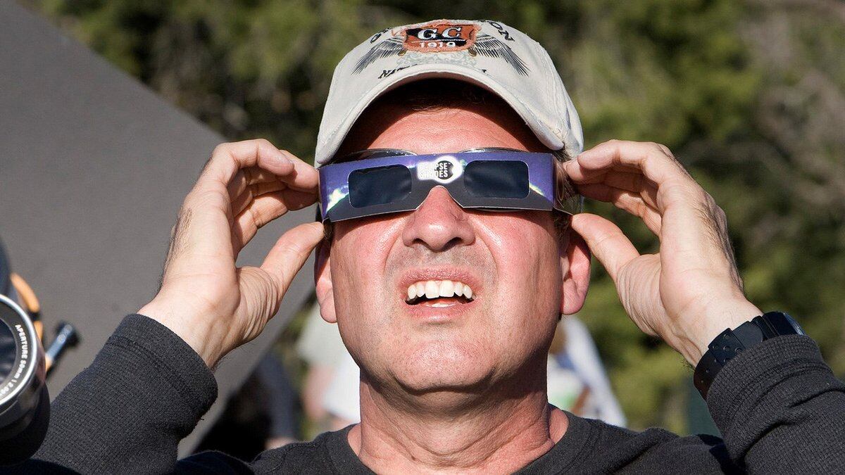 How To Watch Eclipse Safely Without Glasses