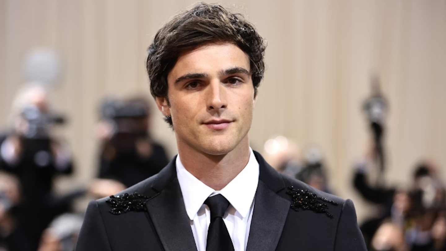 jacob-elordi-immersed-himself-in-the-role-of-elvis-with-a-unique-method-acting-technique