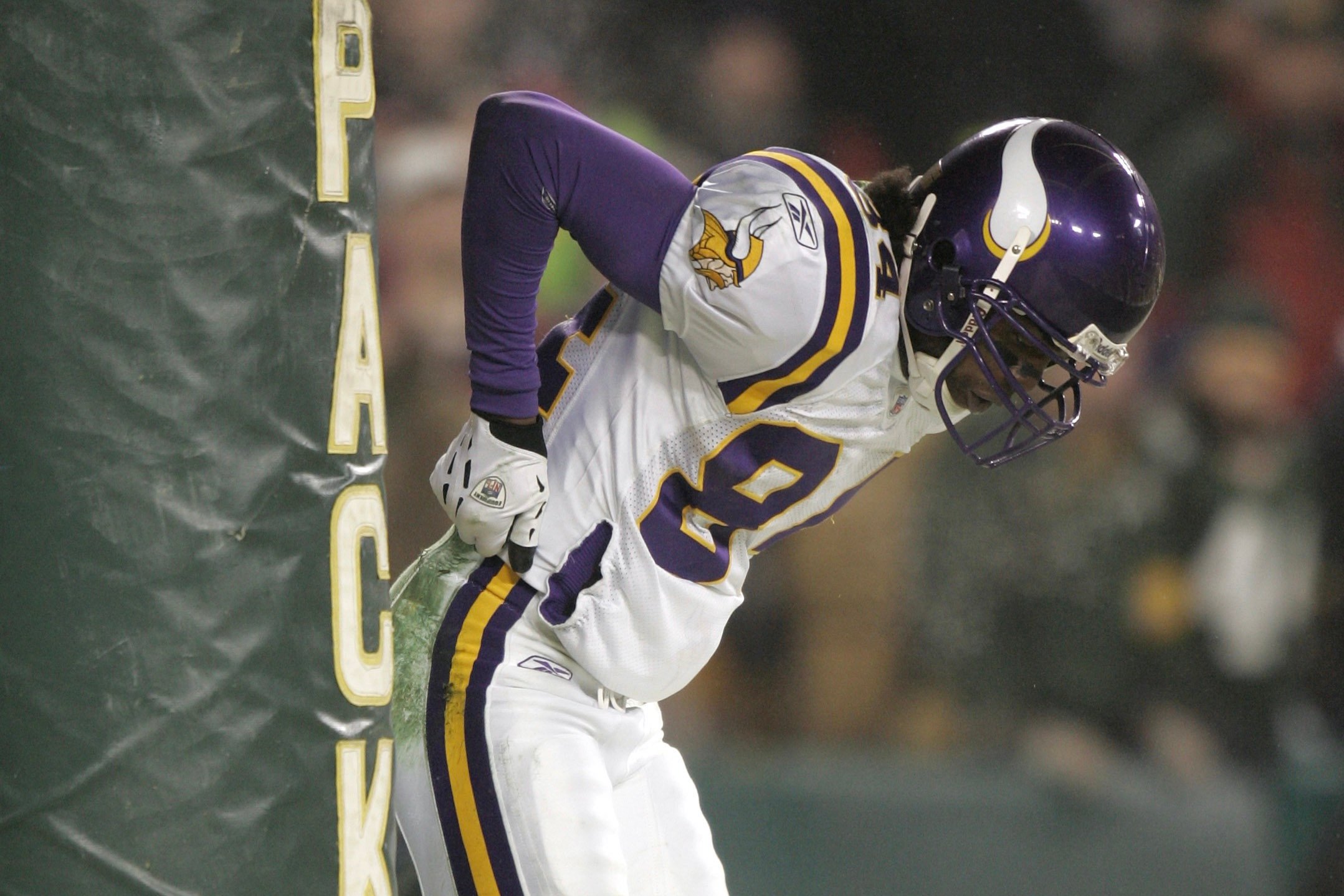 Joe Buck Acknowledges Over-the-Top Call Of Randy Moss’ “Mooning” Touchdown Celebration
