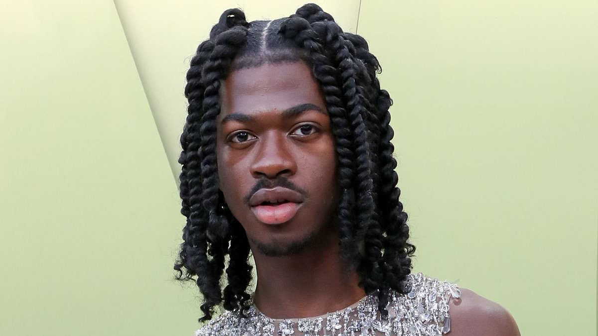 Lil Nas X’s Controversial Halloween Costume – Dressing As A Bloody Tampon