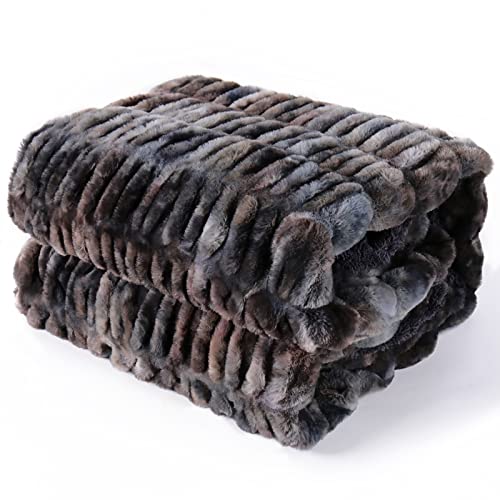 Luxurious and Cozy Faux Fur Throw Blanket