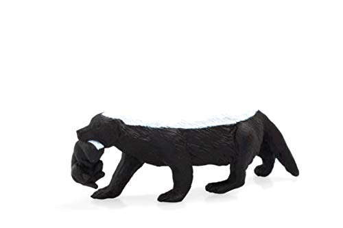 MOJO Honey Badger Female with cub Toy Figure