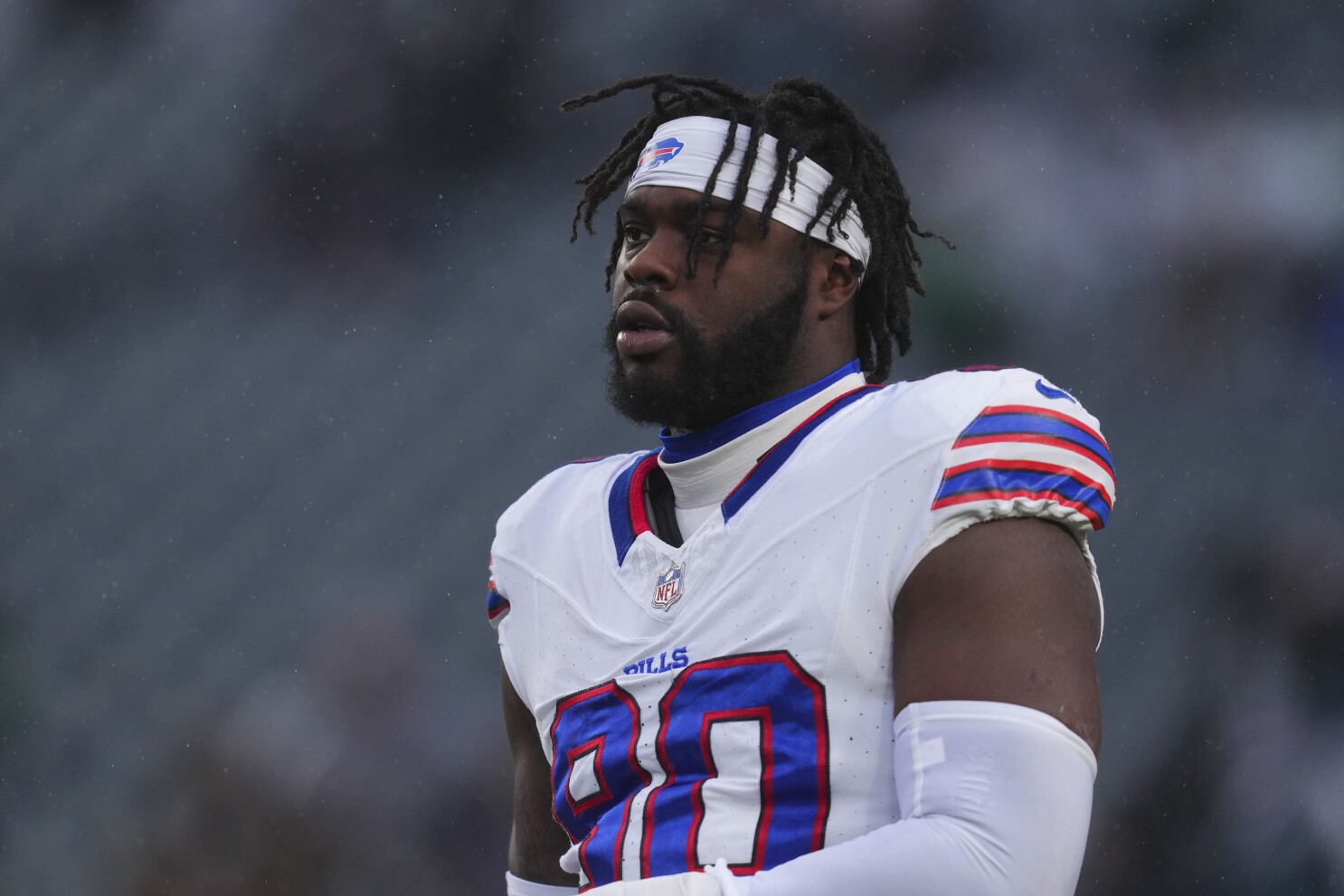 new-incident-at-eagles-vs-bills-game-shaq-lawson-shoves-eagles-fan-during-heated-confrontation