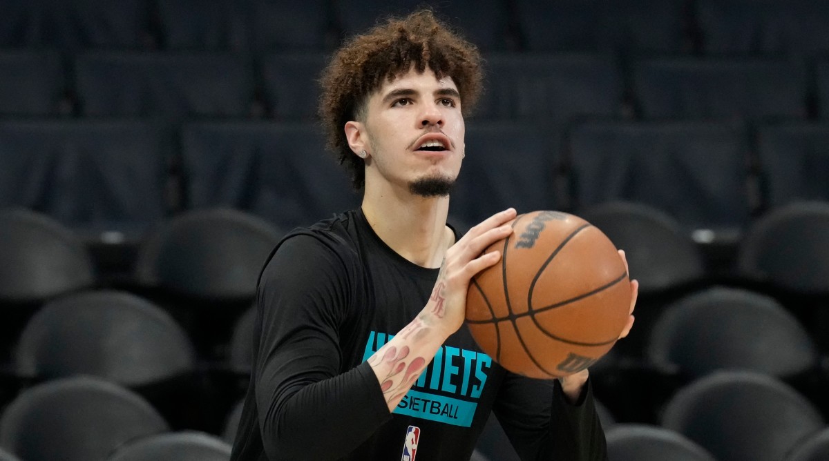 New NBA Rules Force LaMelo Ball To Cover Up Neck Tattoo